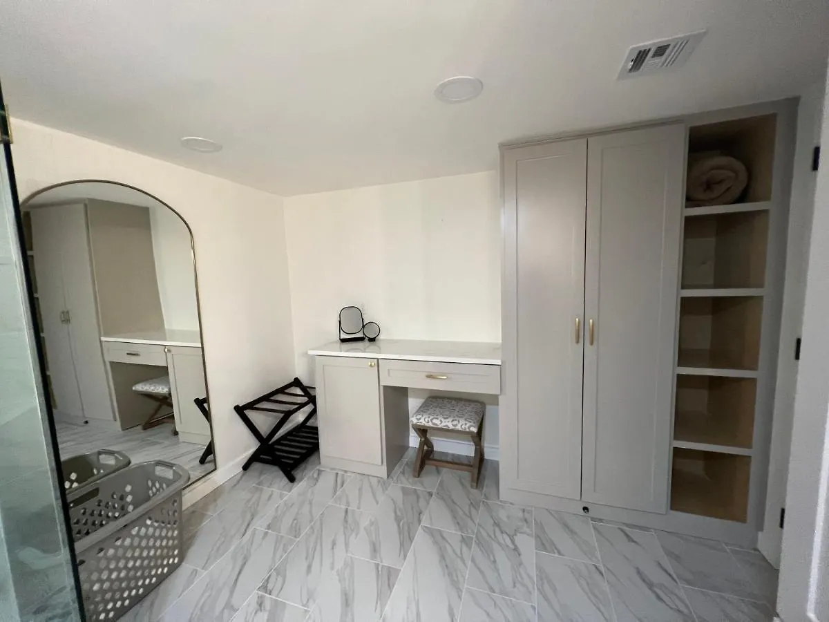 Aparthotel Beach Front Relaxing Get Away On Beautiful Destin Emerald Coast