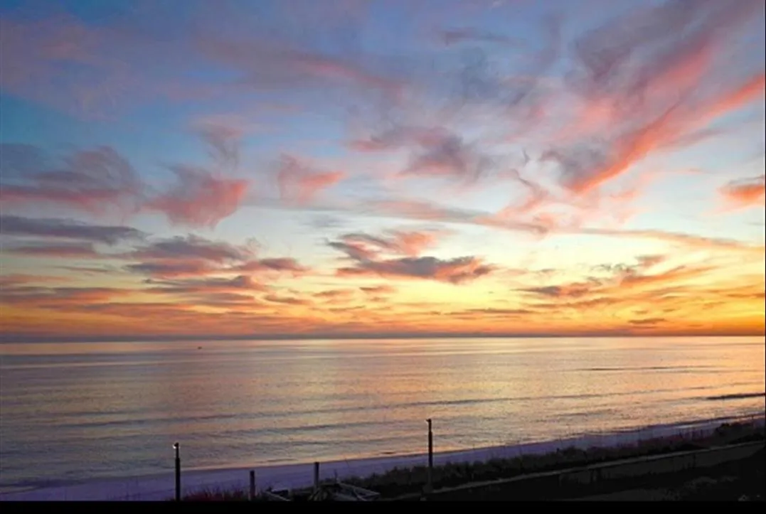 Aparthotel Beach Front Relaxing Get Away On Beautiful Destin Emerald Coast United States
