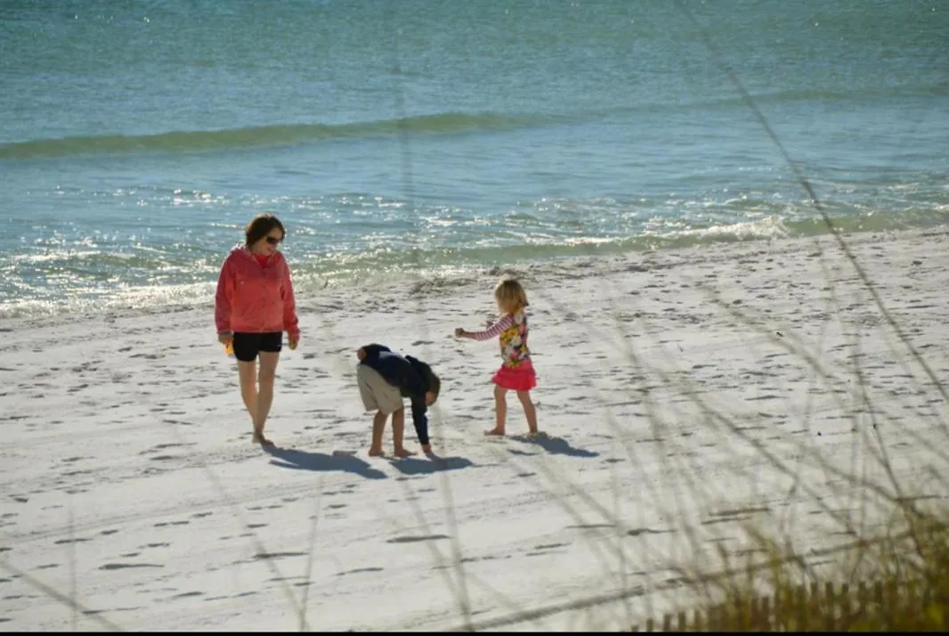 Beach Front Relaxing Get Away On Beautiful Destin Emerald Coast United States